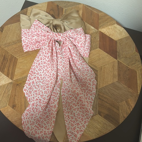 Two Long Hair Bows pink and white pattern & golden sand color - Picture 7 of 7